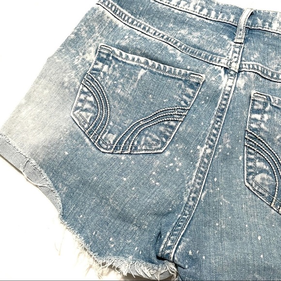 Hollister High Waisted Bleached Distressed Cut Off Jean Shorts Size 1 or 25 - Picture 5 of 8